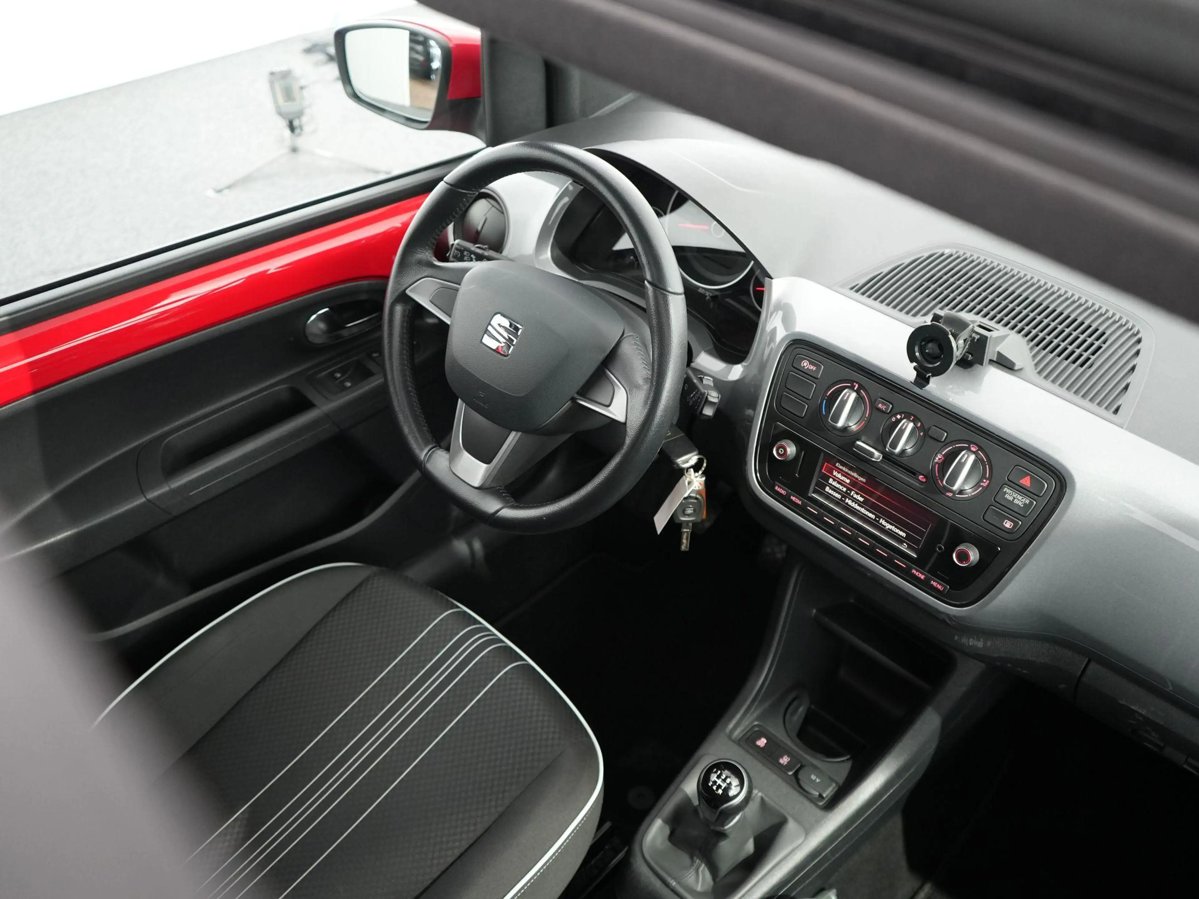SEAT Mii 1.0 Sport Connect | Pano | Cruise | Airco | Blueth — photo 34