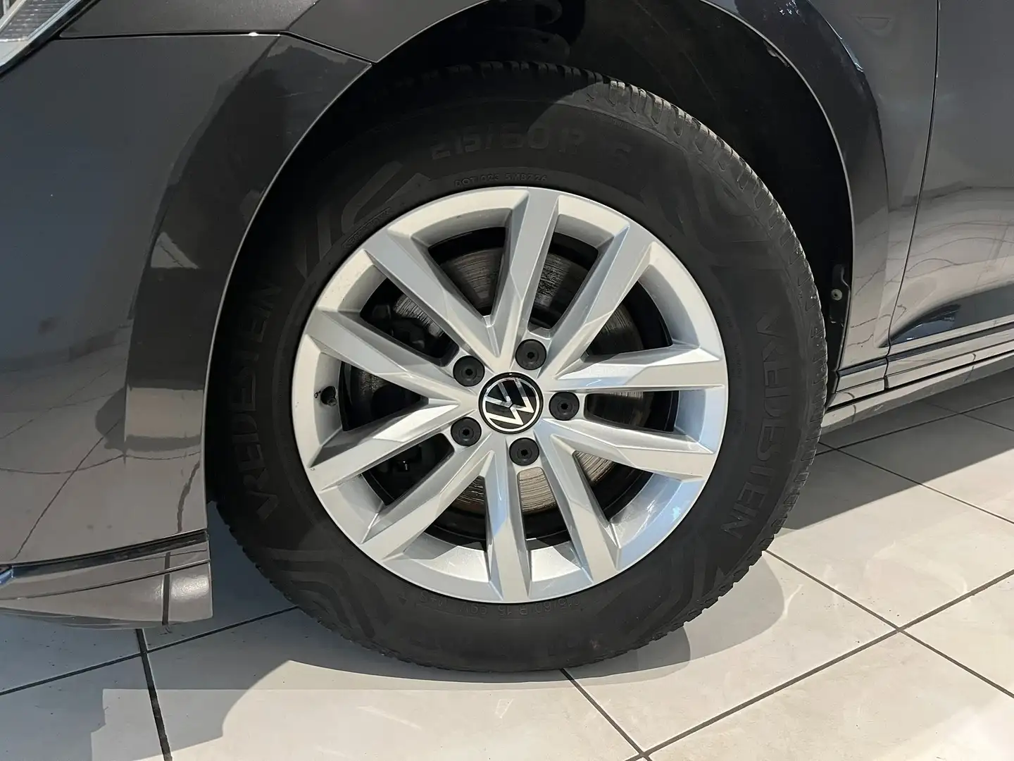 Volkswagen Passat Variant SW 1.5TSI 150cv Style Business Navi/Cruise/Camera Grijs - 2