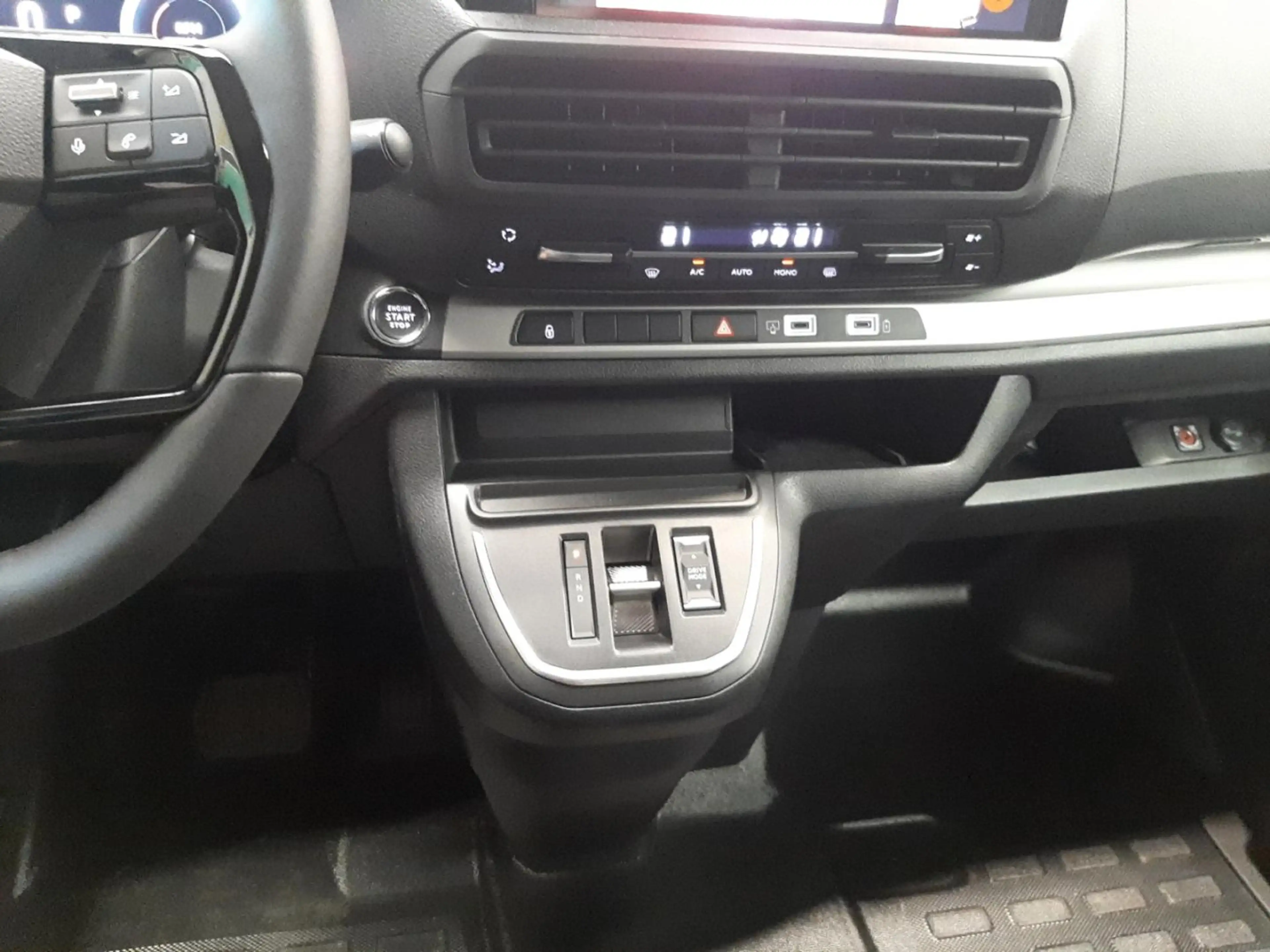 Fiat Scudo Dubbele Cabine XL Diesel 180 Automaat — photo 10