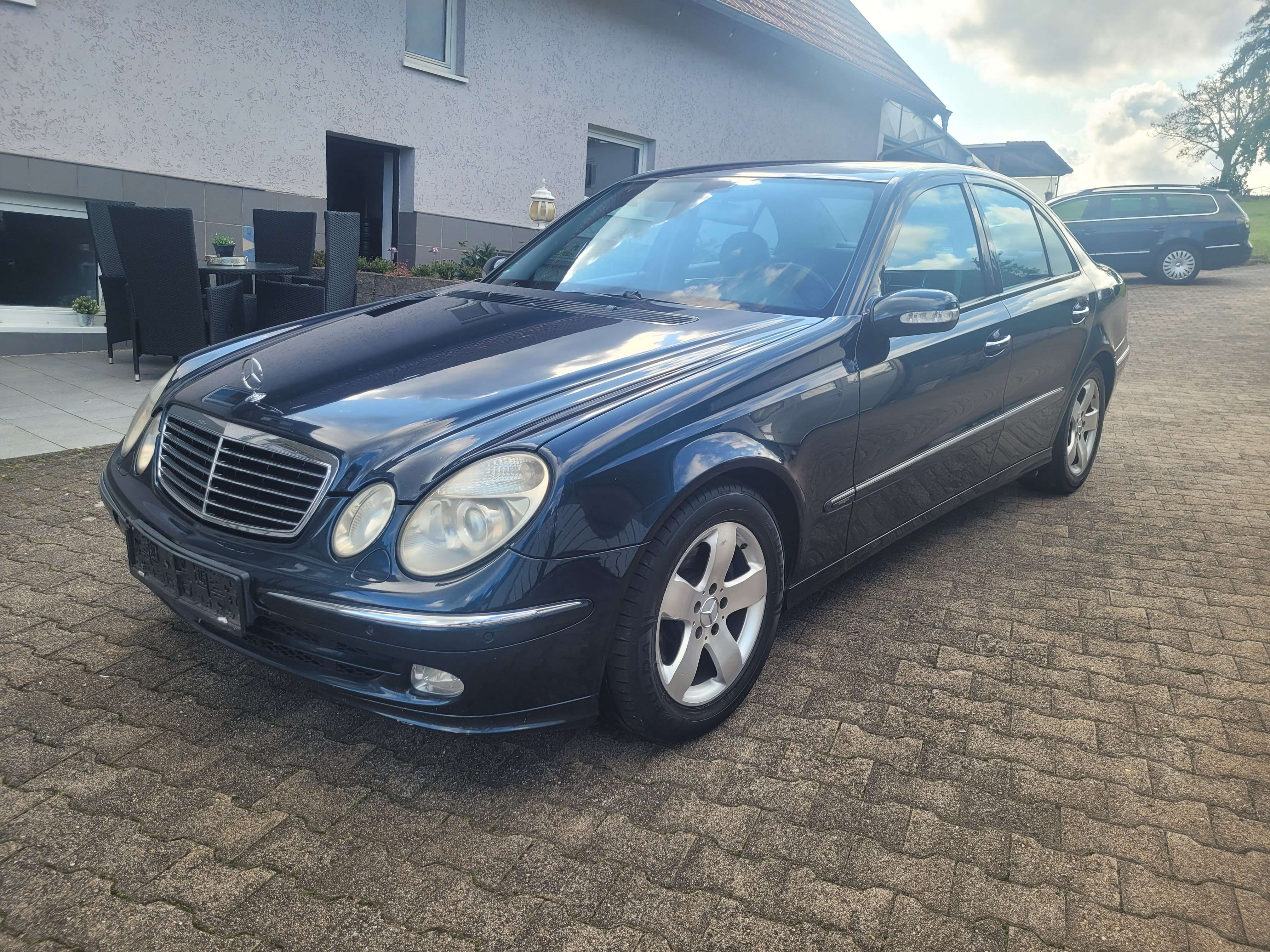 Second hand Mercedes Benz E-Class 270 CDI