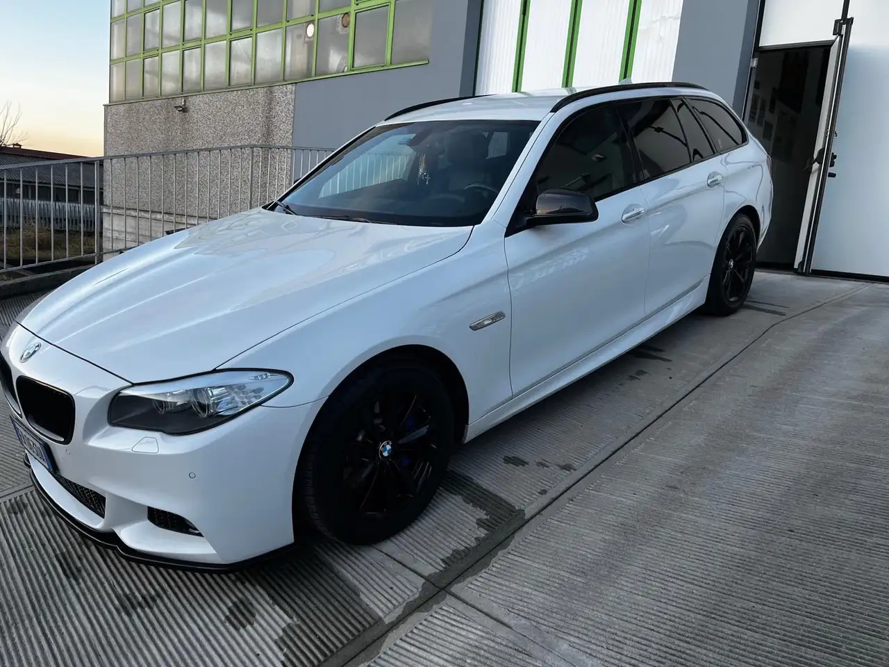BMW 525