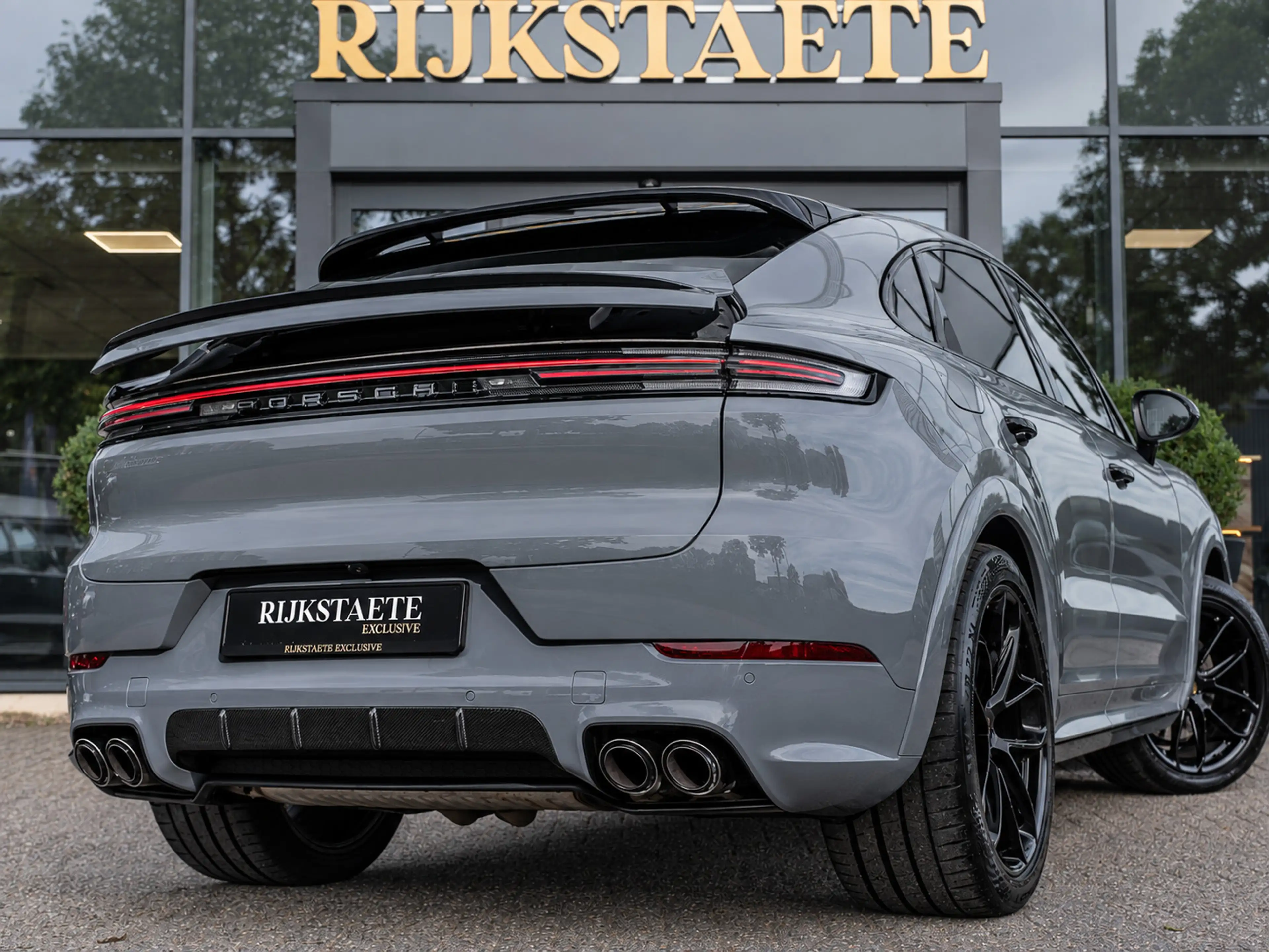 Porsche Cayenne Coupé 3.0 E-Hybrid|PANO|SFEER|CHRONO|CARBON — photo 7