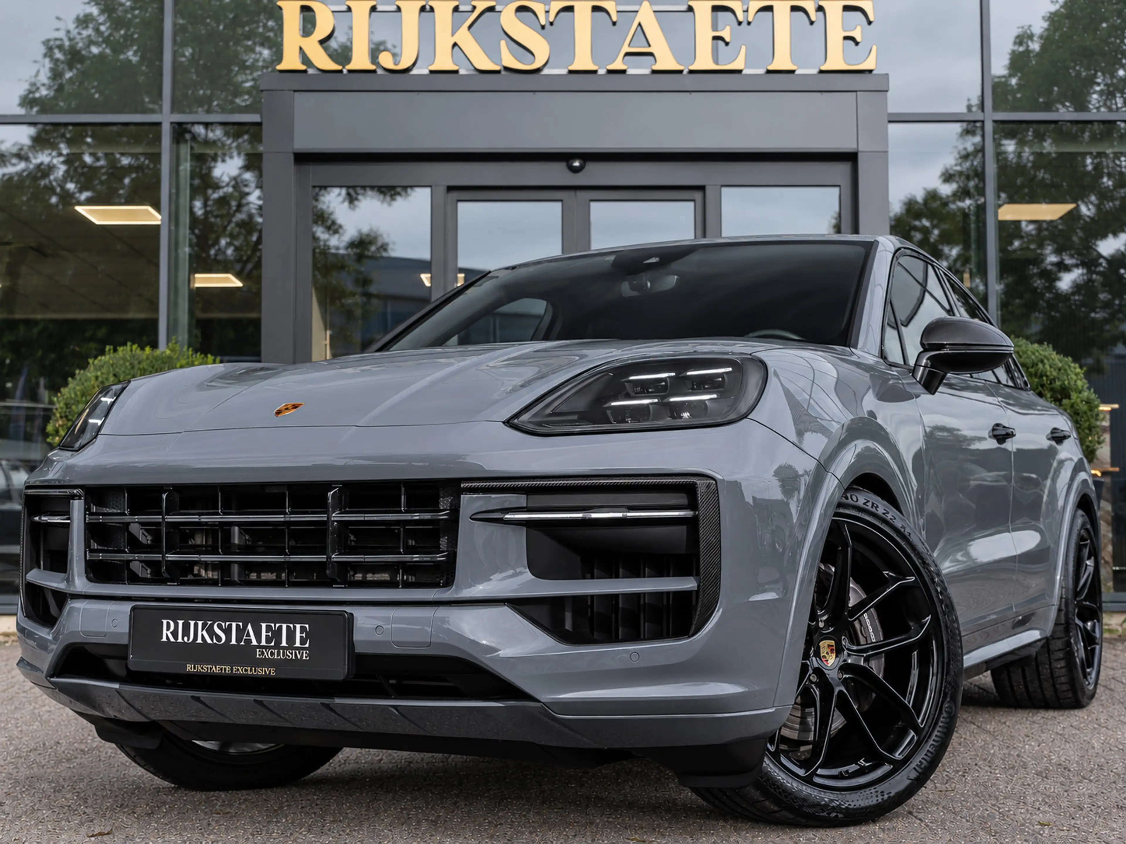 Porsche Cayenne Coupé 3.0 E-Hybrid|PANO|SFEER|CHRONO|CARBON
