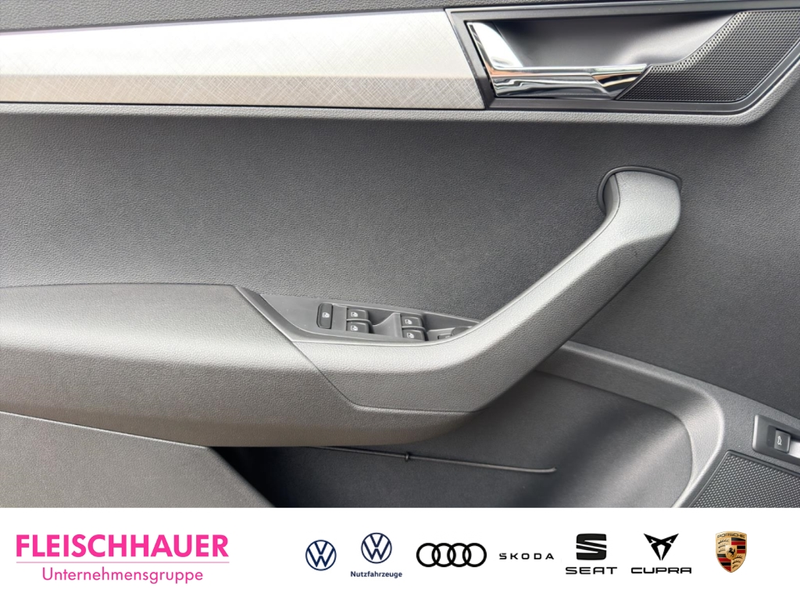 Skoda Karoq Tour 1,5 TSI AHK-klappbar Navi LED Blendfreies Fer — photo 9