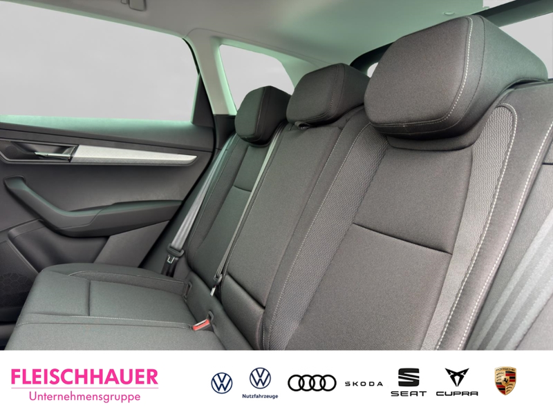 Skoda Karoq Tour 1,5 TSI AHK-klappbar Navi LED Blendfreies Fer — photo 10