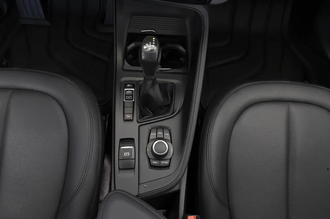 BMW X1 снимка BMW X1