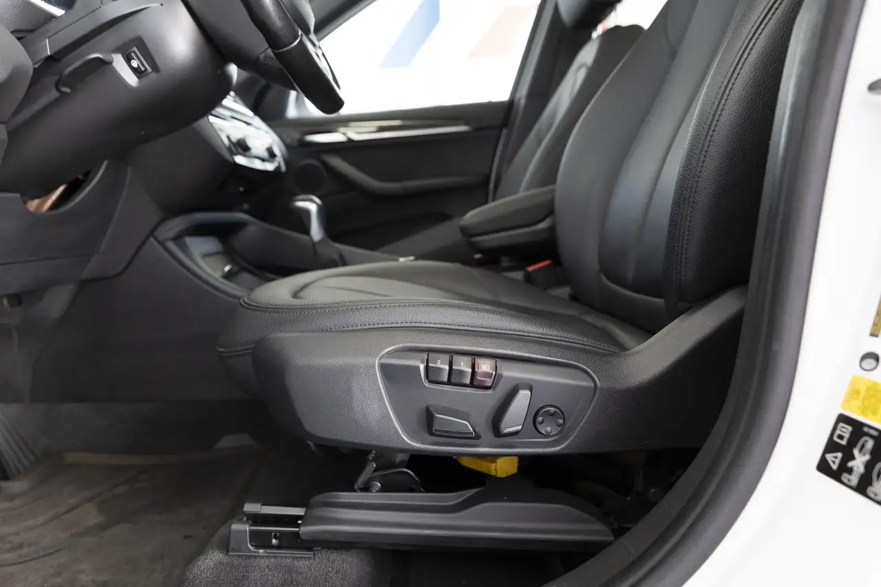 BMW X1 снимка BMW X1