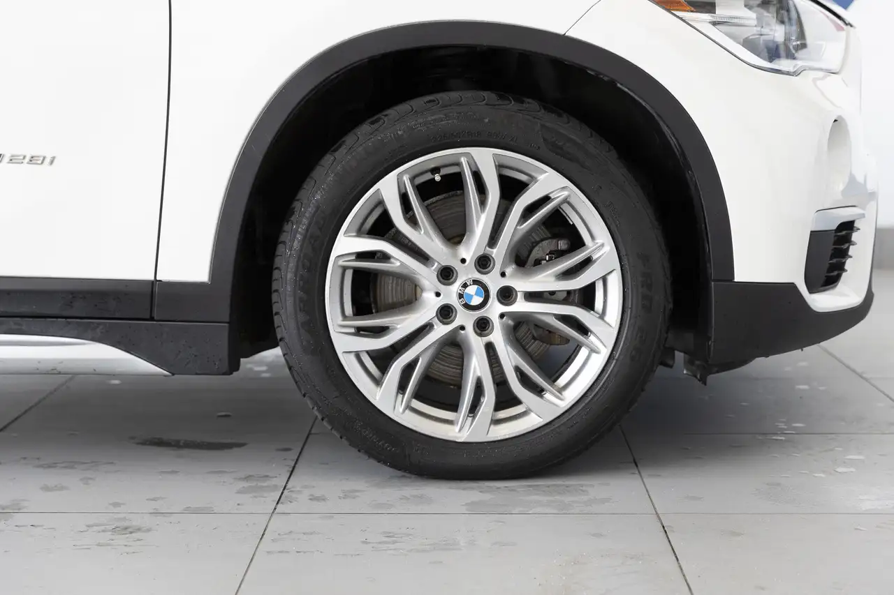 BMW X1 снимка BMW X1