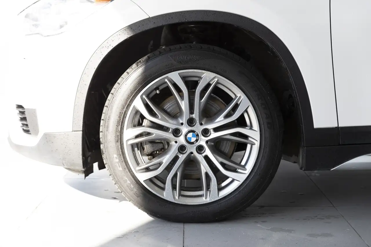 BMW X1 снимка BMW X1
