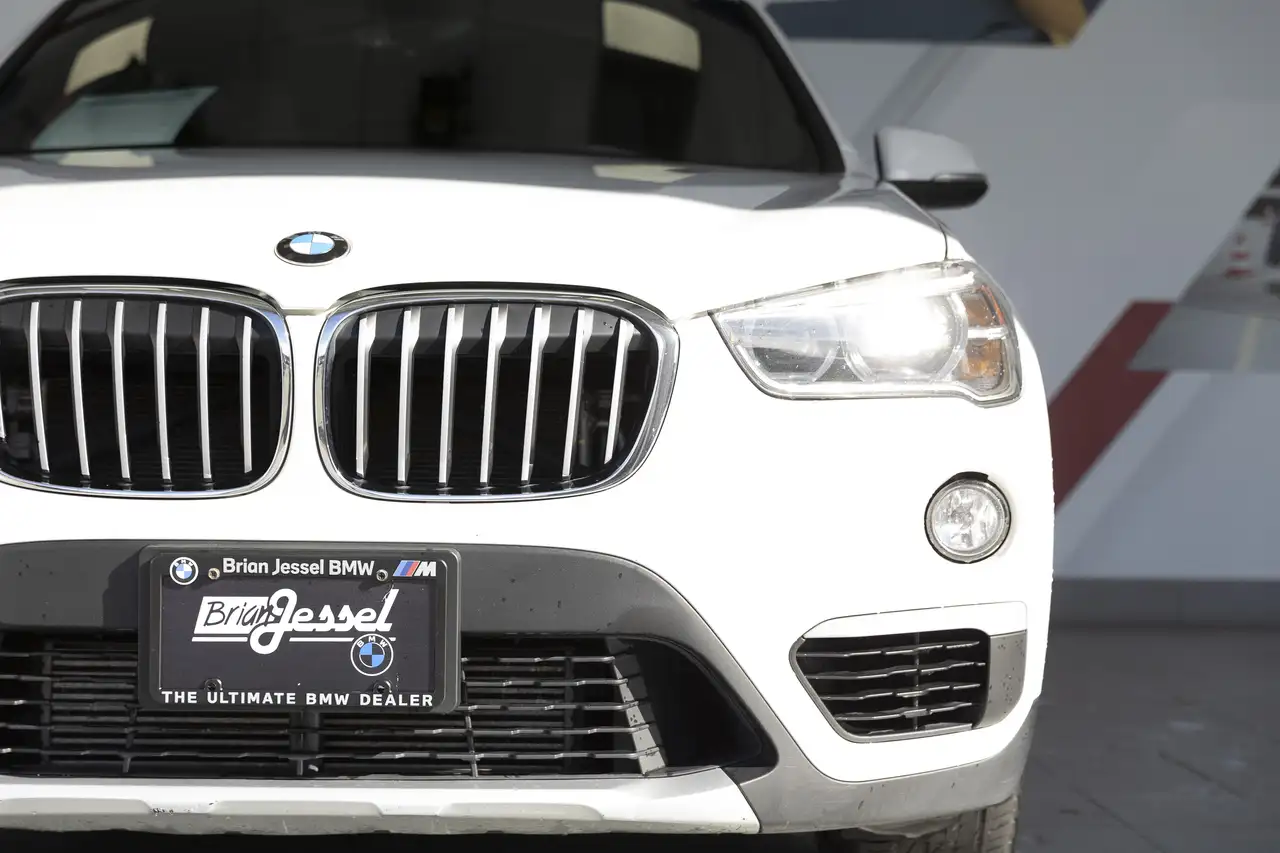 BMW X1 снимка BMW X1