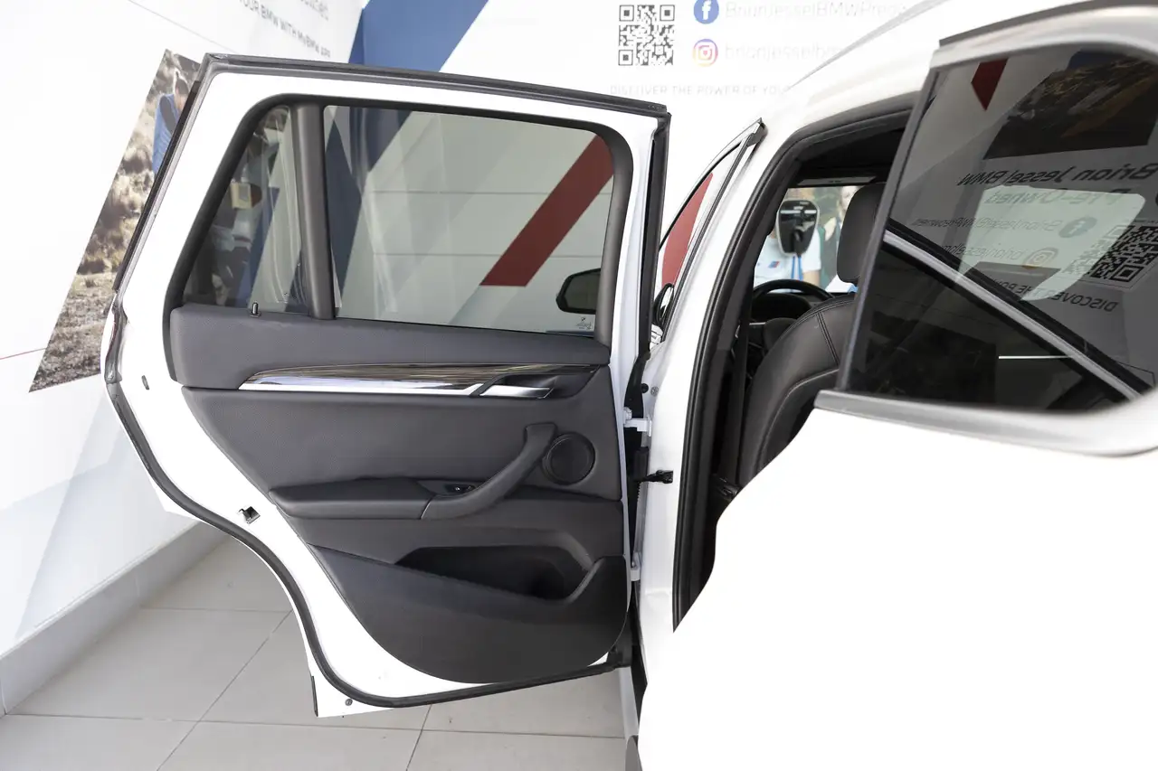 BMW X1 снимка BMW X1