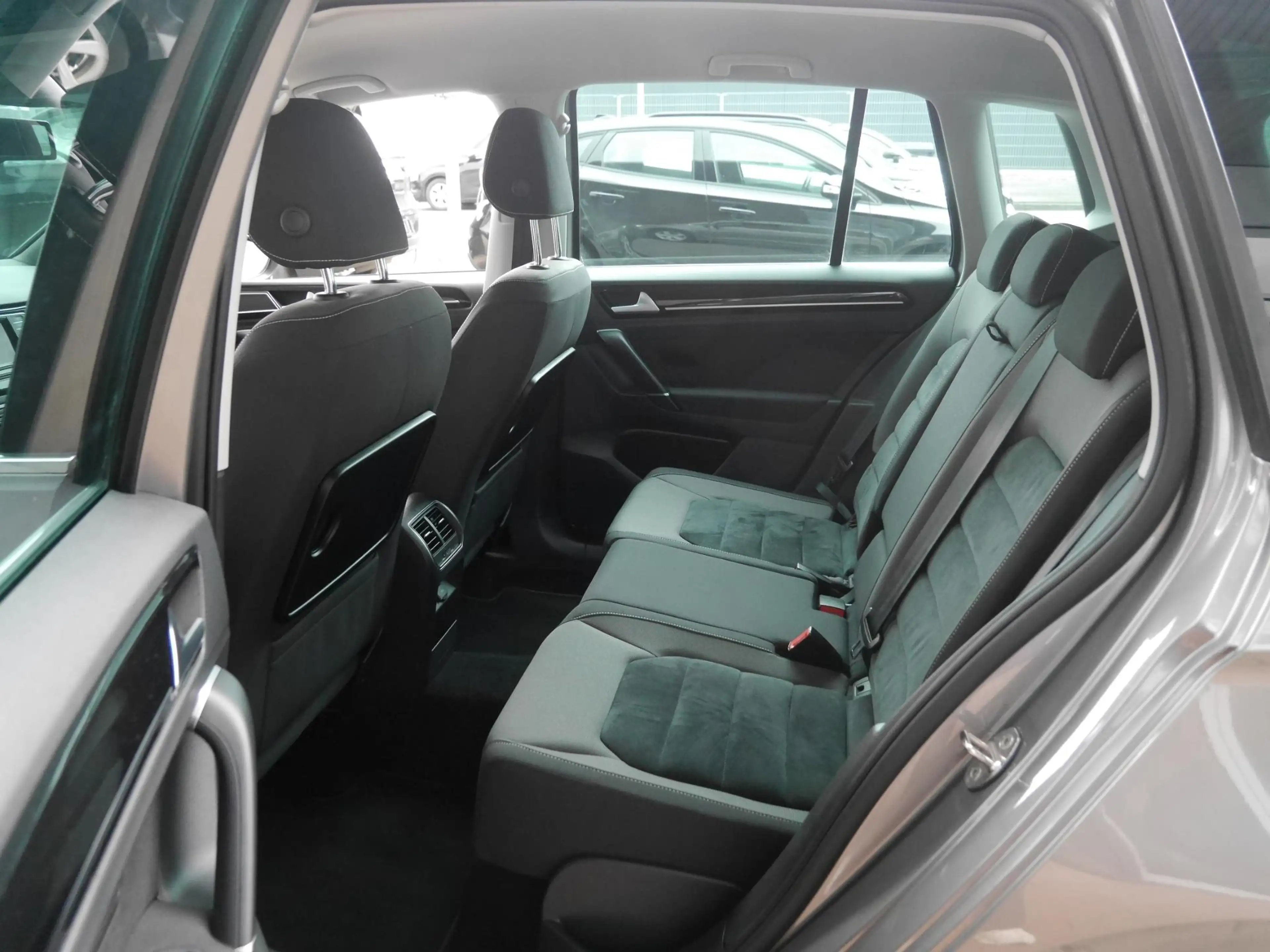Volkswagen Golf Sportsvan 1.6 TDI Highline | Navigatie | CarPlay | Cruise Co — photo 11