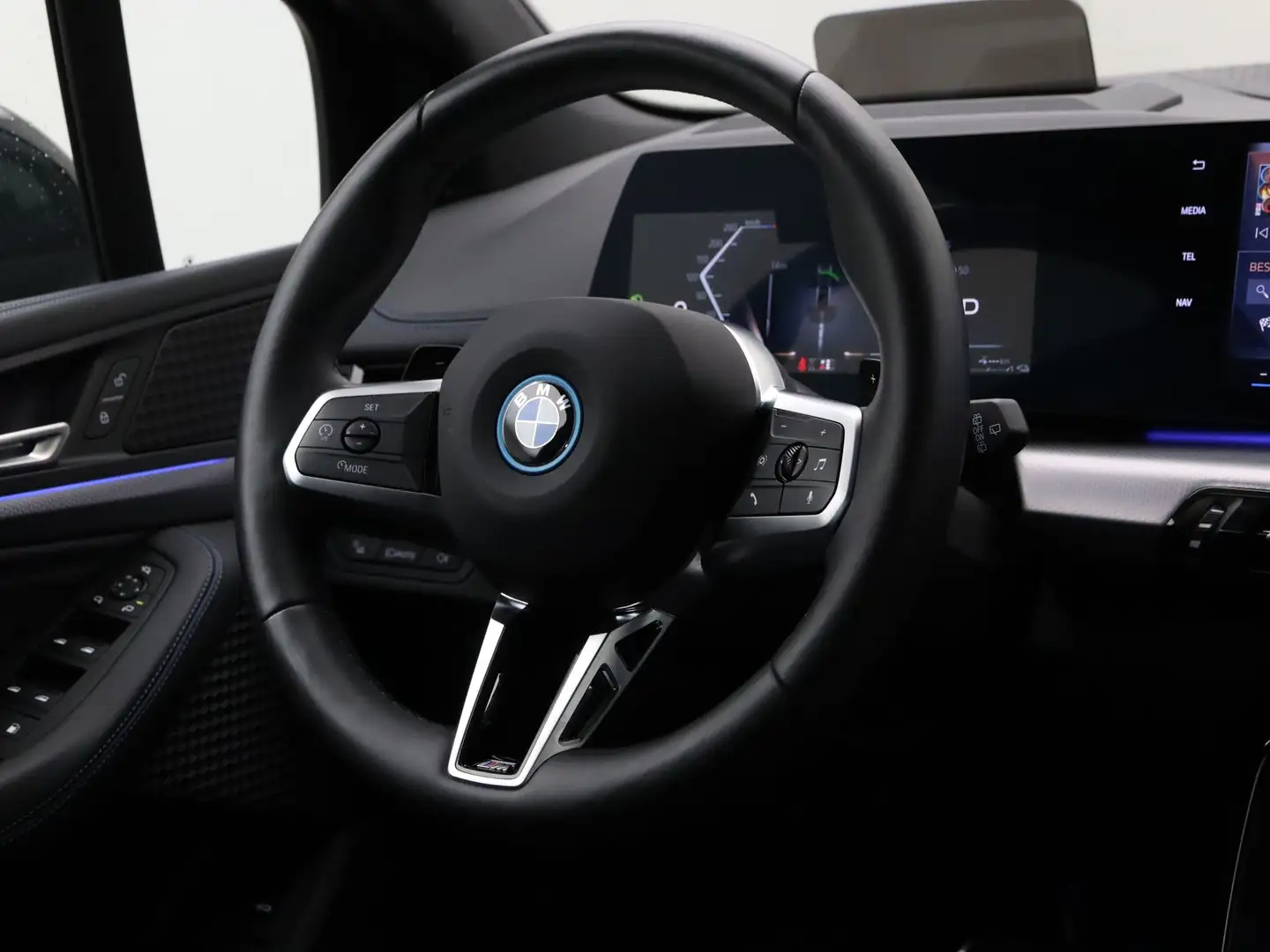 BMW 225 2 Serie 225e xDrive Active Tourer M-Sport Hybrid Noir - 2