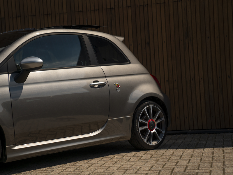 Abarth 595 Turismo 165pk | Schuif-/kanteldak | Apple CarPlay — photo 18
