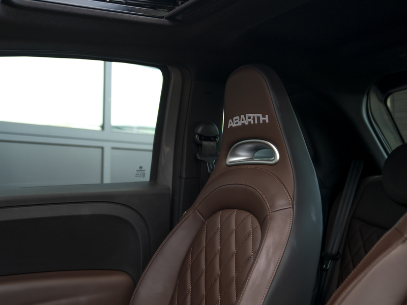 Abarth 595 Turismo 165pk | Schuif-/kanteldak | Apple CarPlay — photo 34