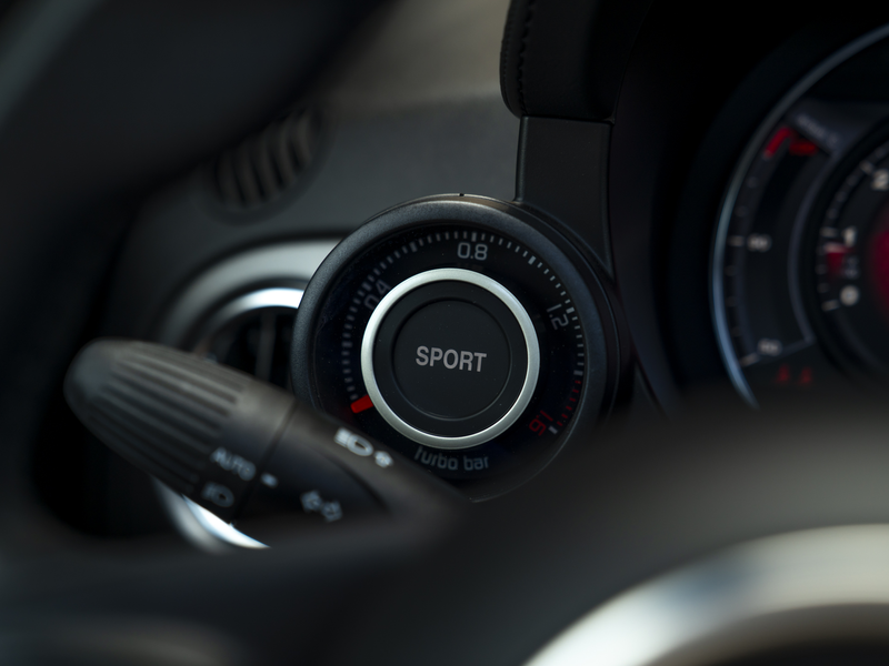 Abarth 595 Turismo 165pk | Schuif-/kanteldak | Apple CarPlay — photo 33