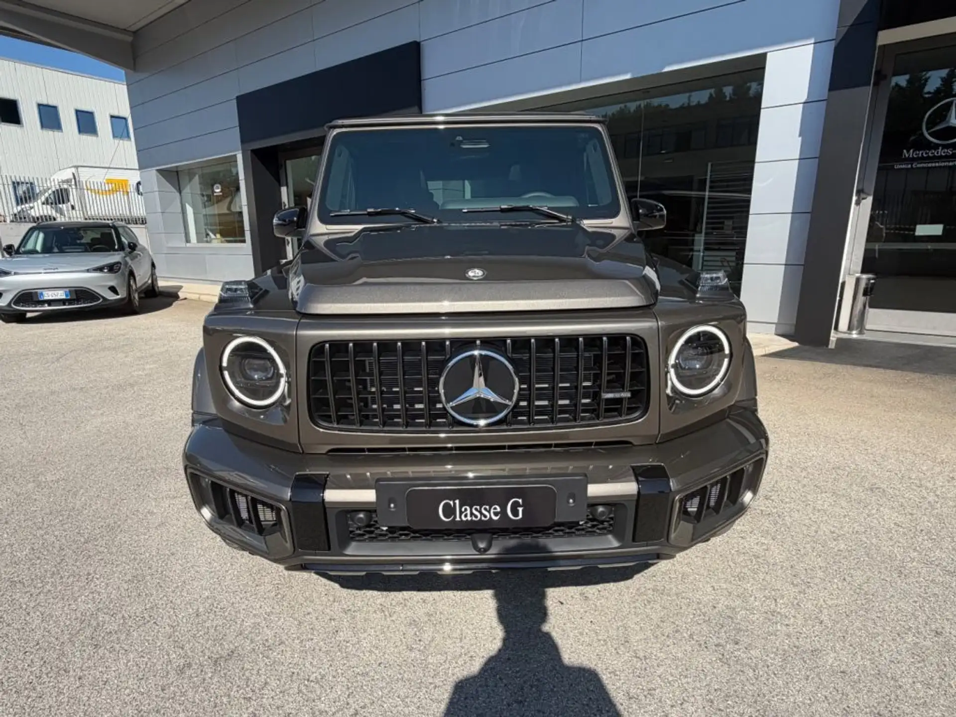 벤츠 G-Class 2026 건메탈 사진 2