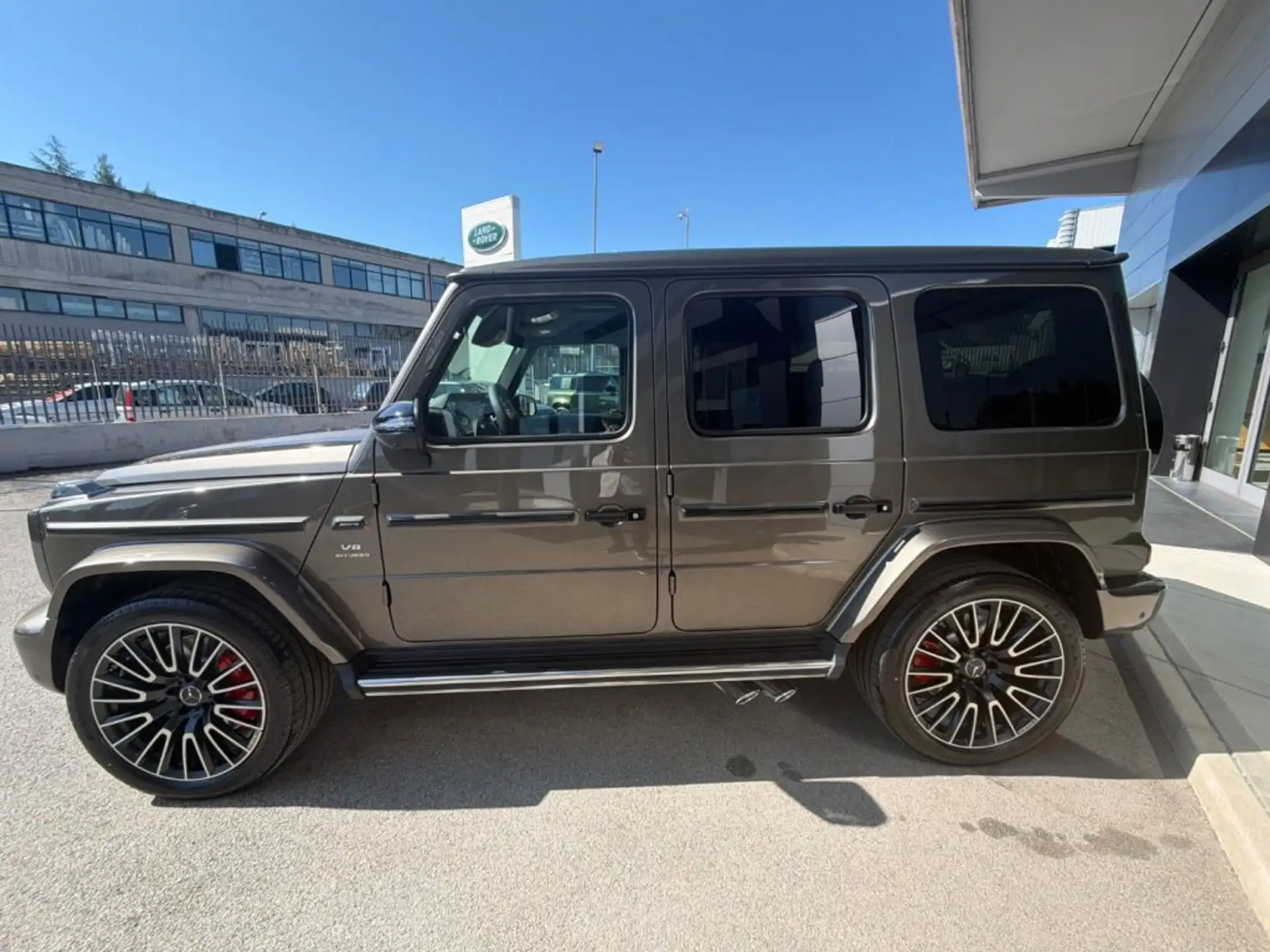 벤츠 G-Class 2026 건메탈 사진 5