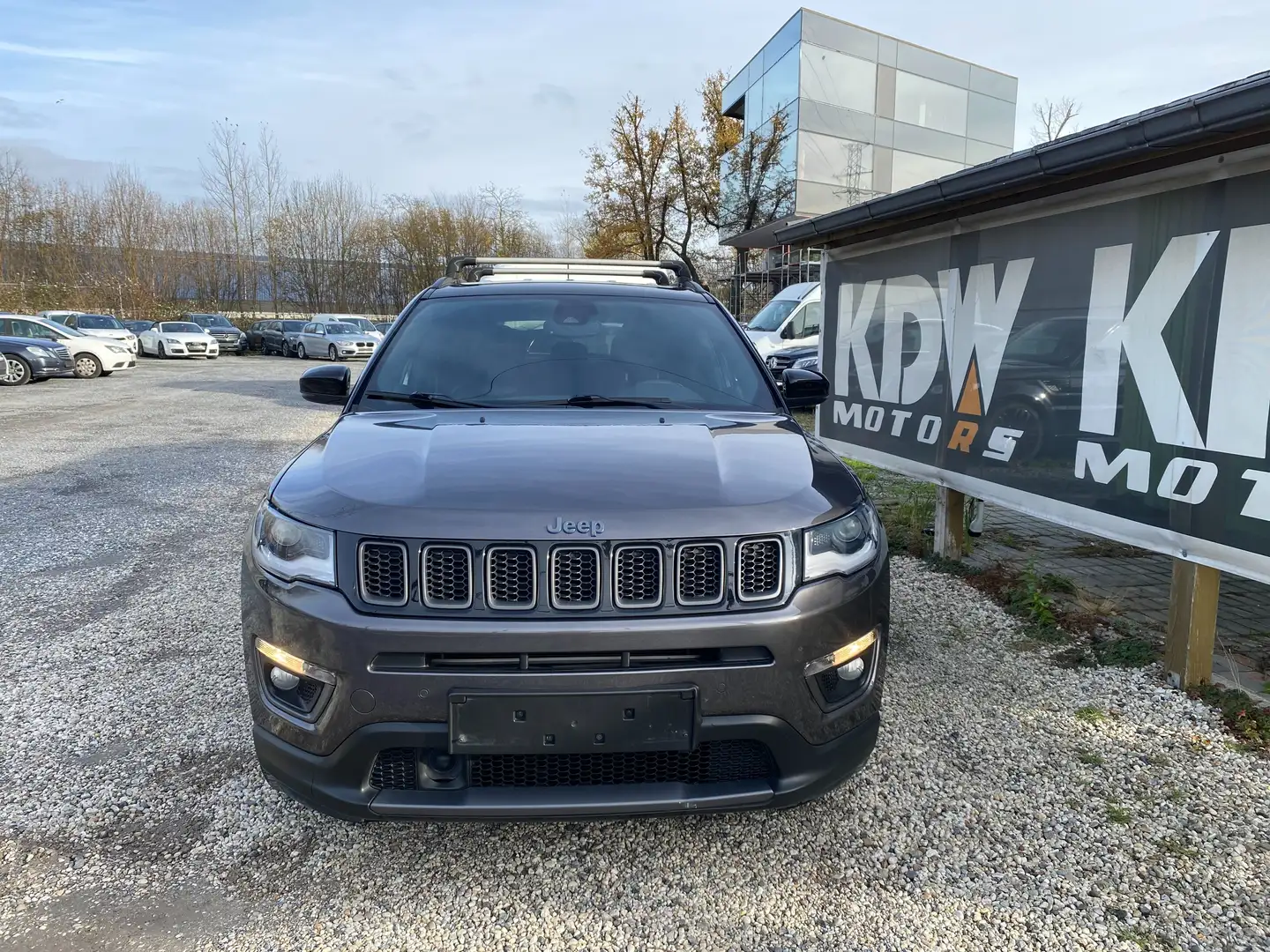 Jeep Compass Compass 1.3 T-GDI 4xe PLUG-IN HYBRID Automatik S Gris - 2