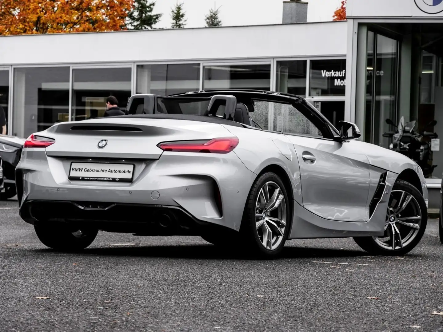 BMW Z4 sDrive30i ADAPT.LED+DA+PA+HiFI+LHZ+SHZ Grau - 2