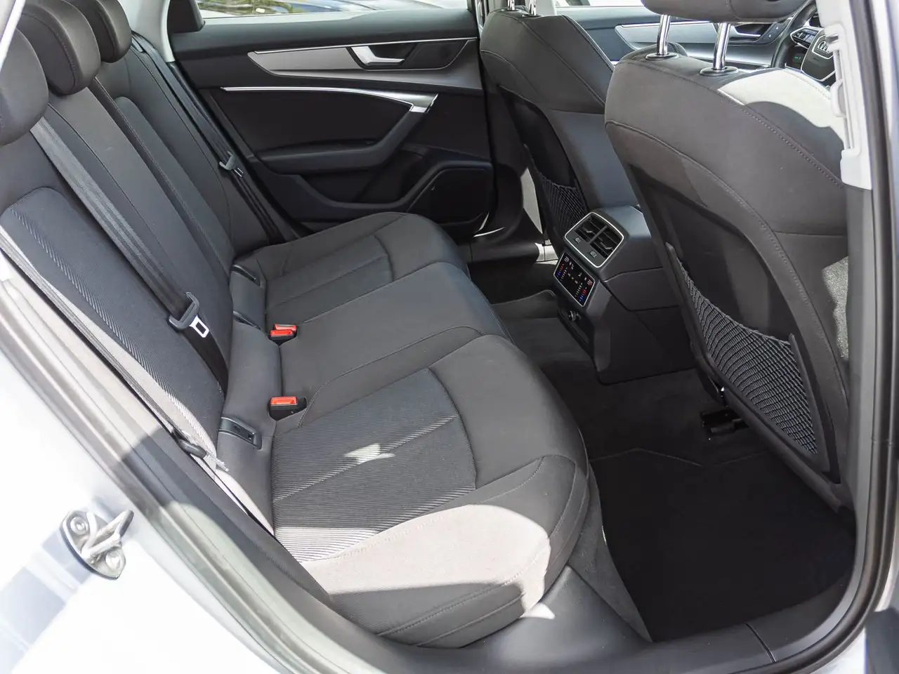 Audi A6 sport 40TDI qu Navi LED HuD Standhzg ACC AHK 18