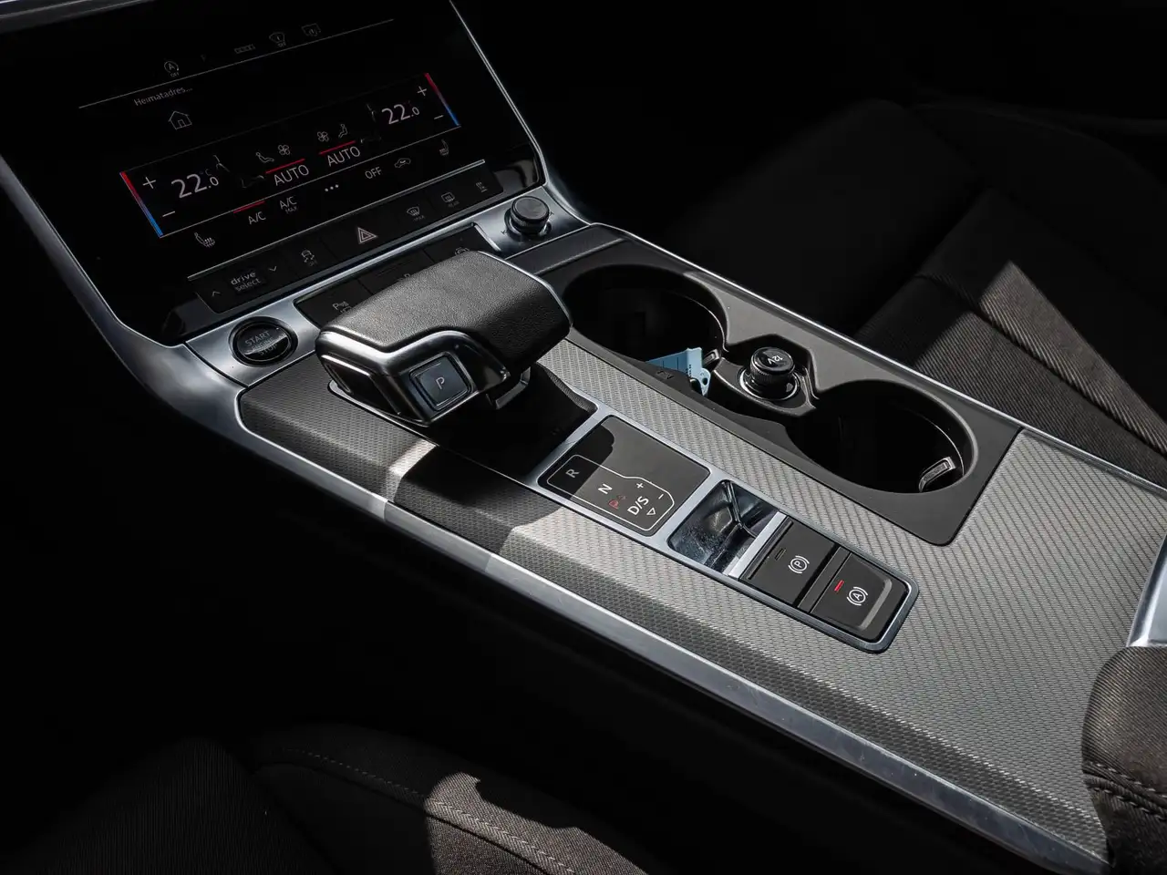 Audi A6 sport 40TDI qu Navi LED HuD Standhzg ACC AHK 13