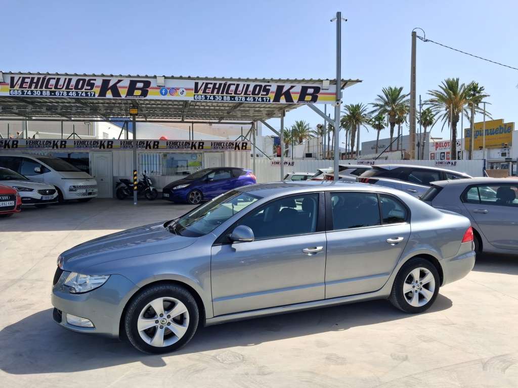 Skoda Superb 2.0TDI CR Active - foto 1