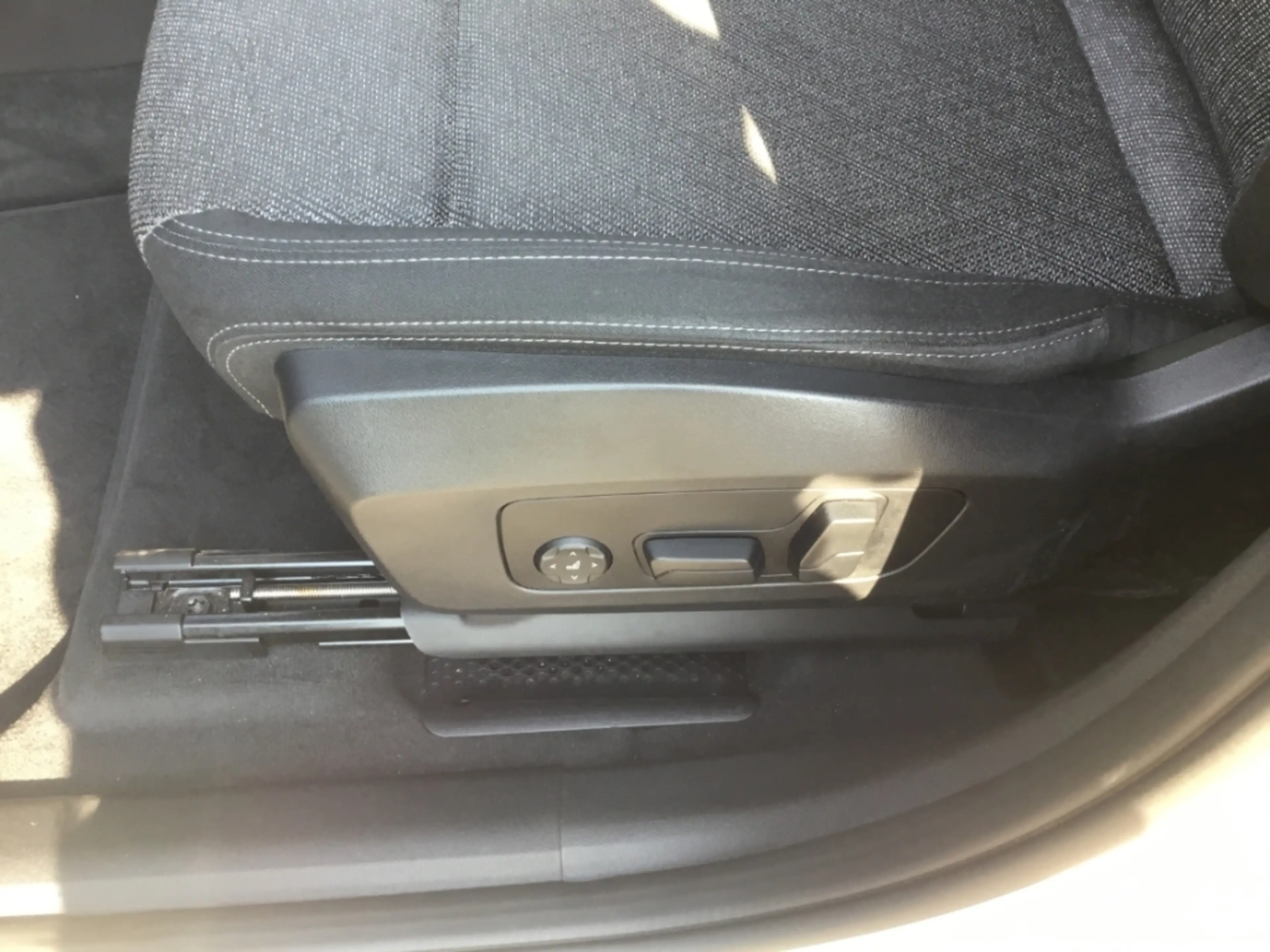 BMW 220 Active Tourer i HUD Navi Digitales Cockpit Memory — photo 6