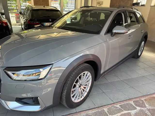 Audi A4 view 7