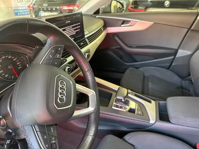 Audi A4 view 6