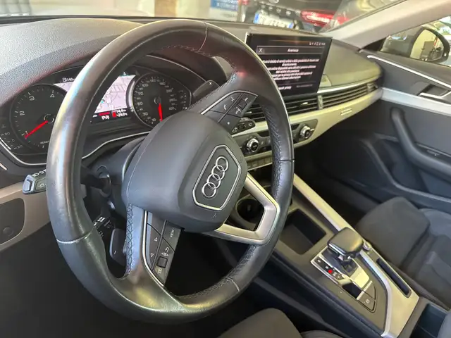 Audi A4 view 5