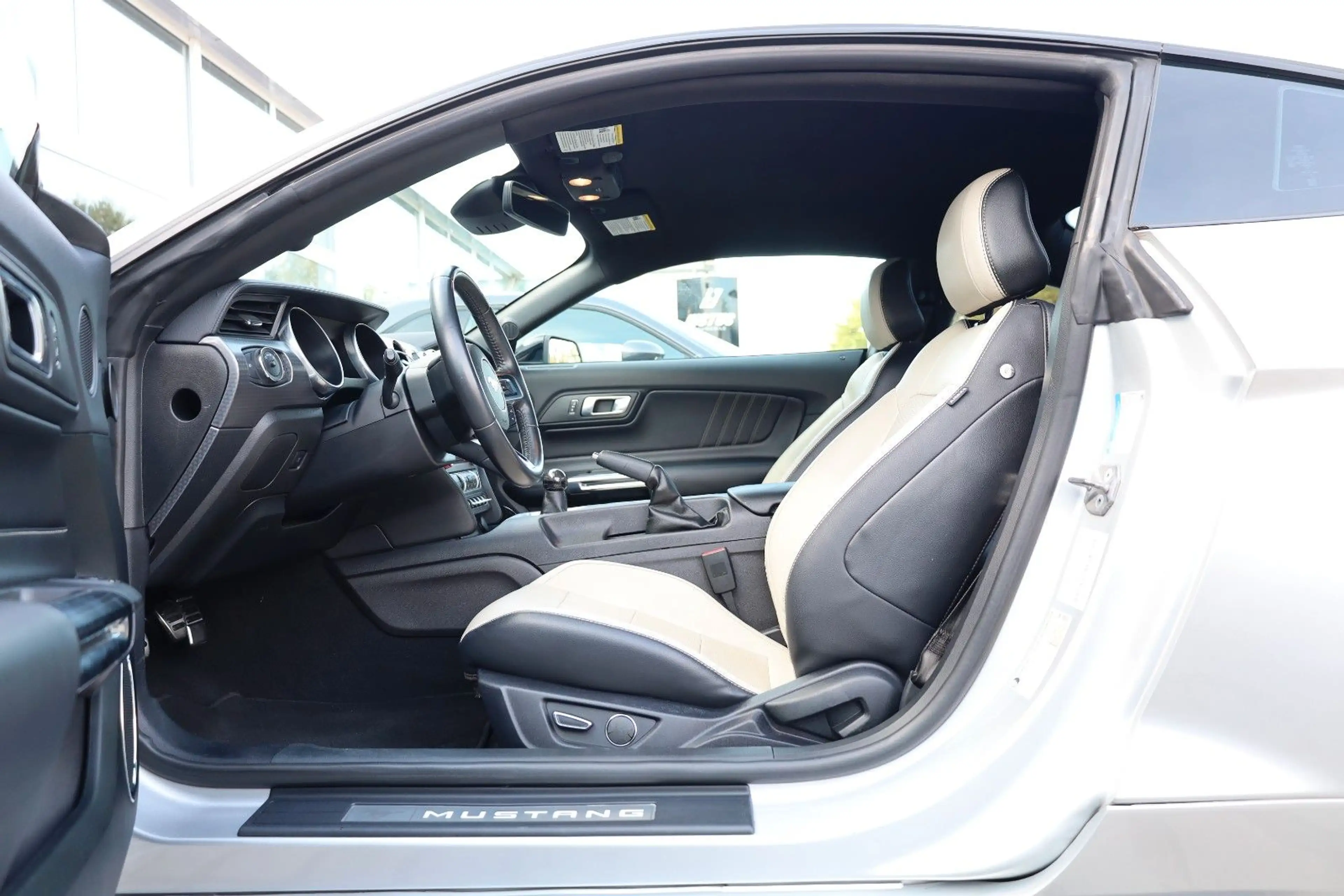 Ford Mustang 5.0 V8 GT/SHZ/SBL/NAVI/WIFI/ACC/RFK/R20 — photo 9