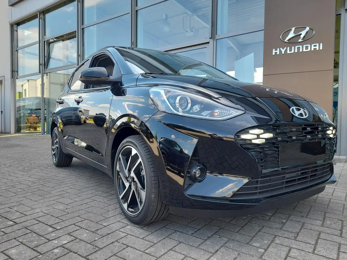 Hyundai i10 FL 1.2 A/T Prime.Navi.Smart Key.LM.PDC Schwarz - 1