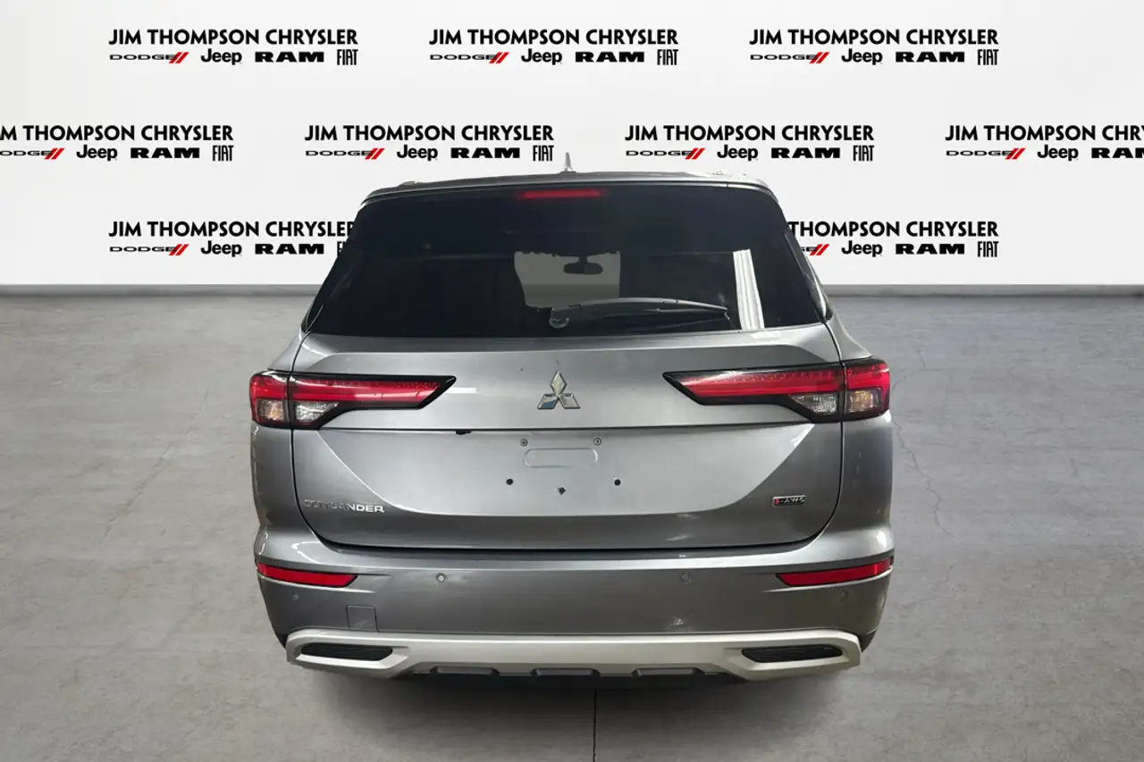 Mitsubishi Outlander снимка Mitsubishi Outlander