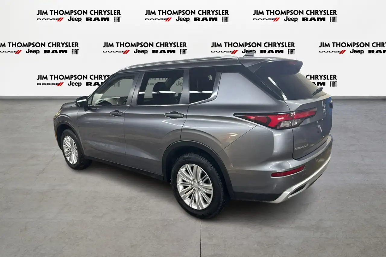 Mitsubishi Outlander снимка Mitsubishi Outlander