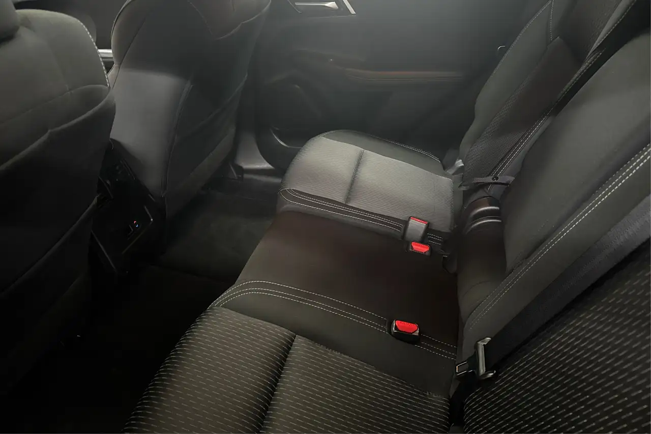 Mitsubishi Outlander снимка Mitsubishi Outlander