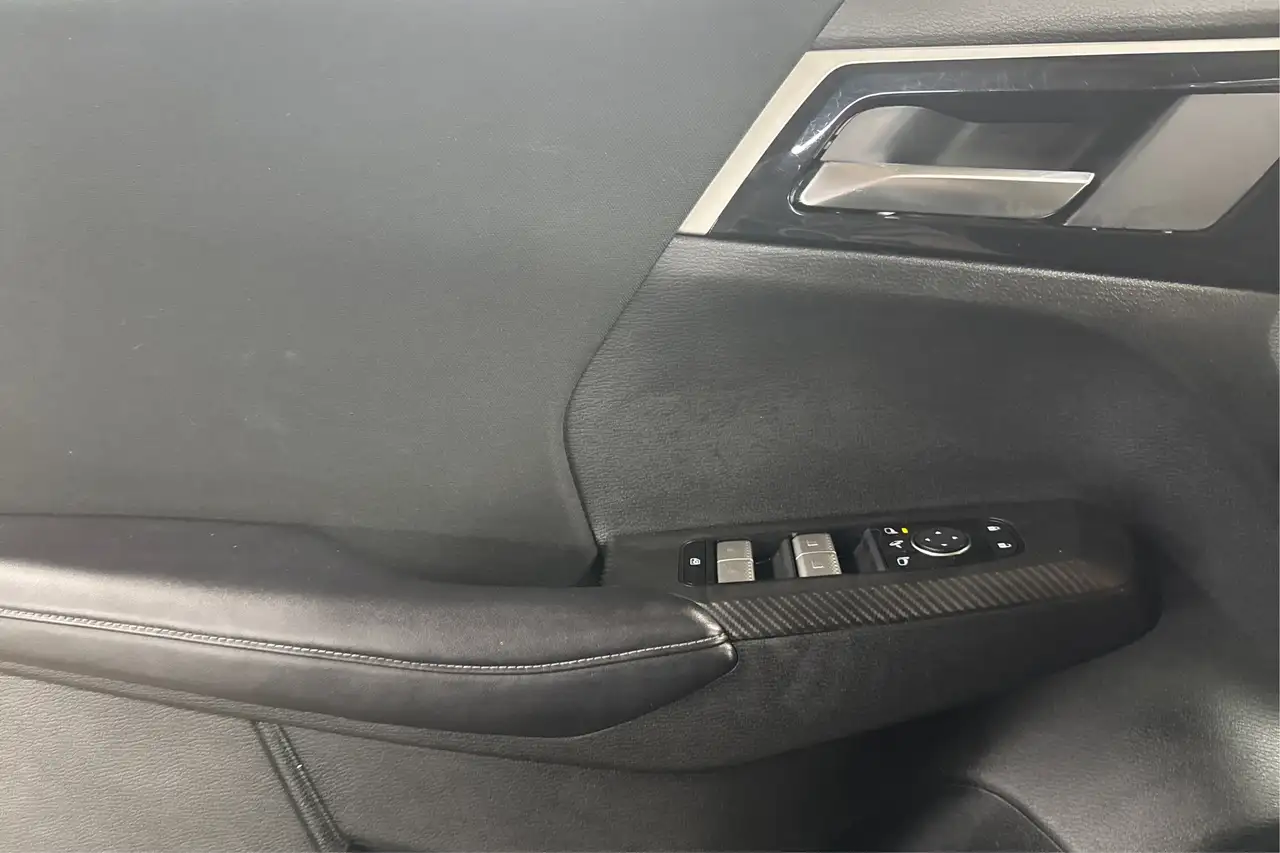 Mitsubishi Outlander снимка Mitsubishi Outlander