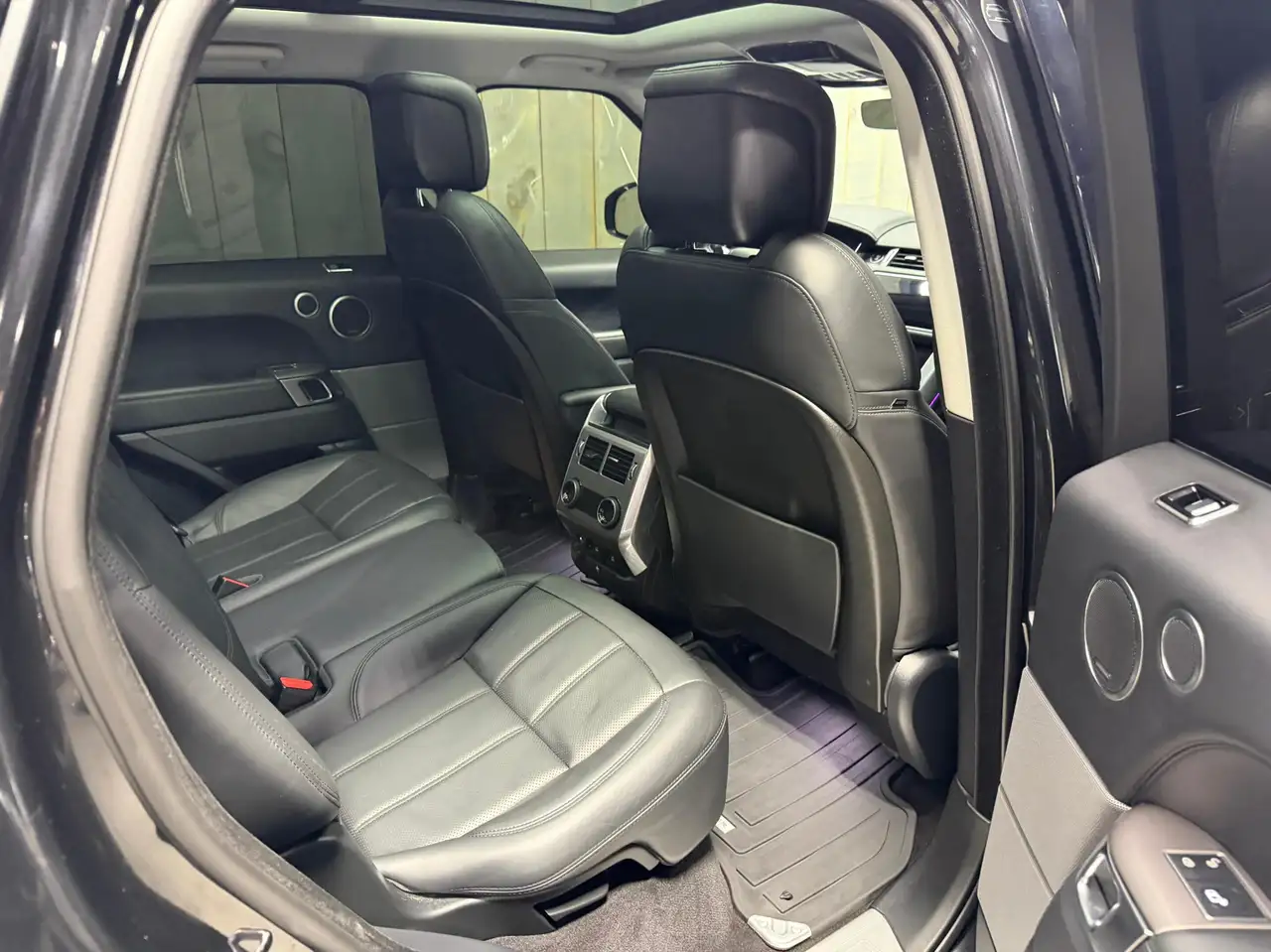 Land Rover Range Rover Sport снимка Land Rover Range Rover Sport