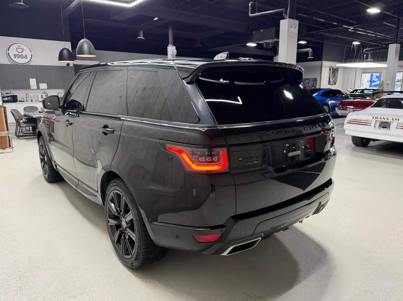 Land Rover Range Rover Sport снимка Land Rover Range Rover Sport