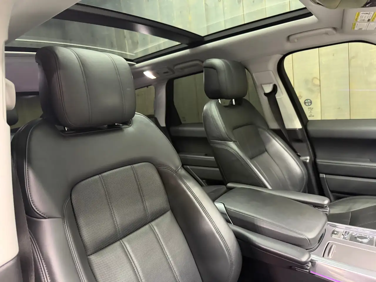 Land Rover Range Rover Sport снимка Land Rover Range Rover Sport