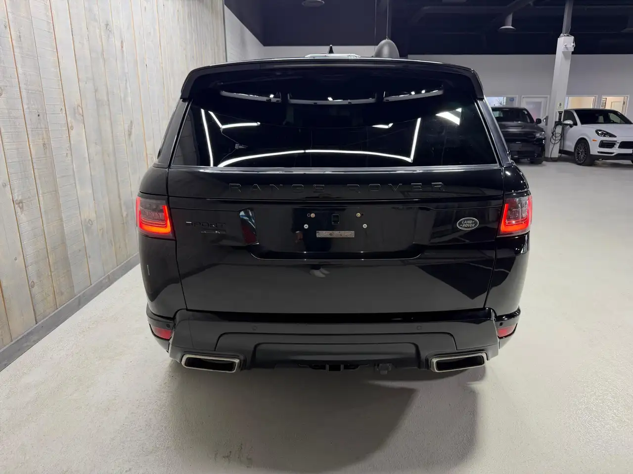 Land Rover Range Rover Sport снимка Land Rover Range Rover Sport