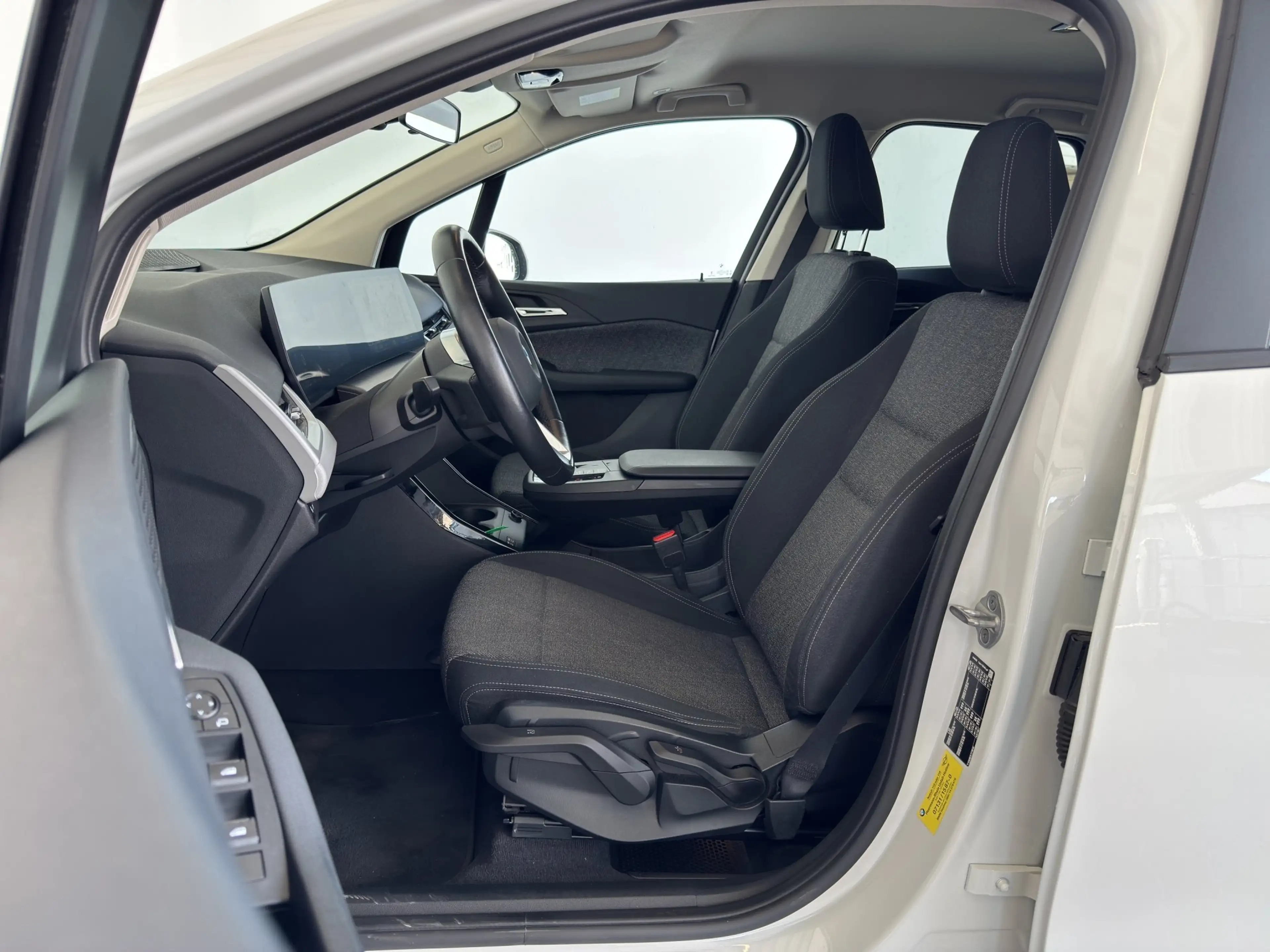 BMW 216 iA Active Tourer NaviProf.DriveAss.AHK.ParkAs — photo 8