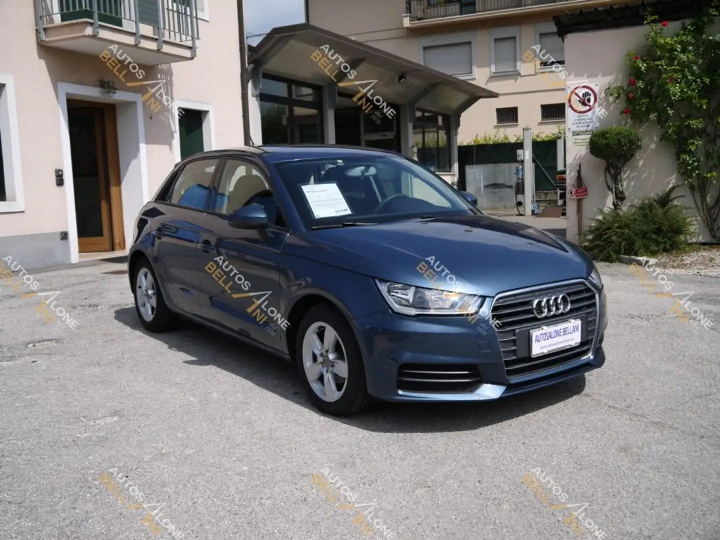 Audi A1 SPB 1.0 82 CV TFSI ULTRA Gris - 1