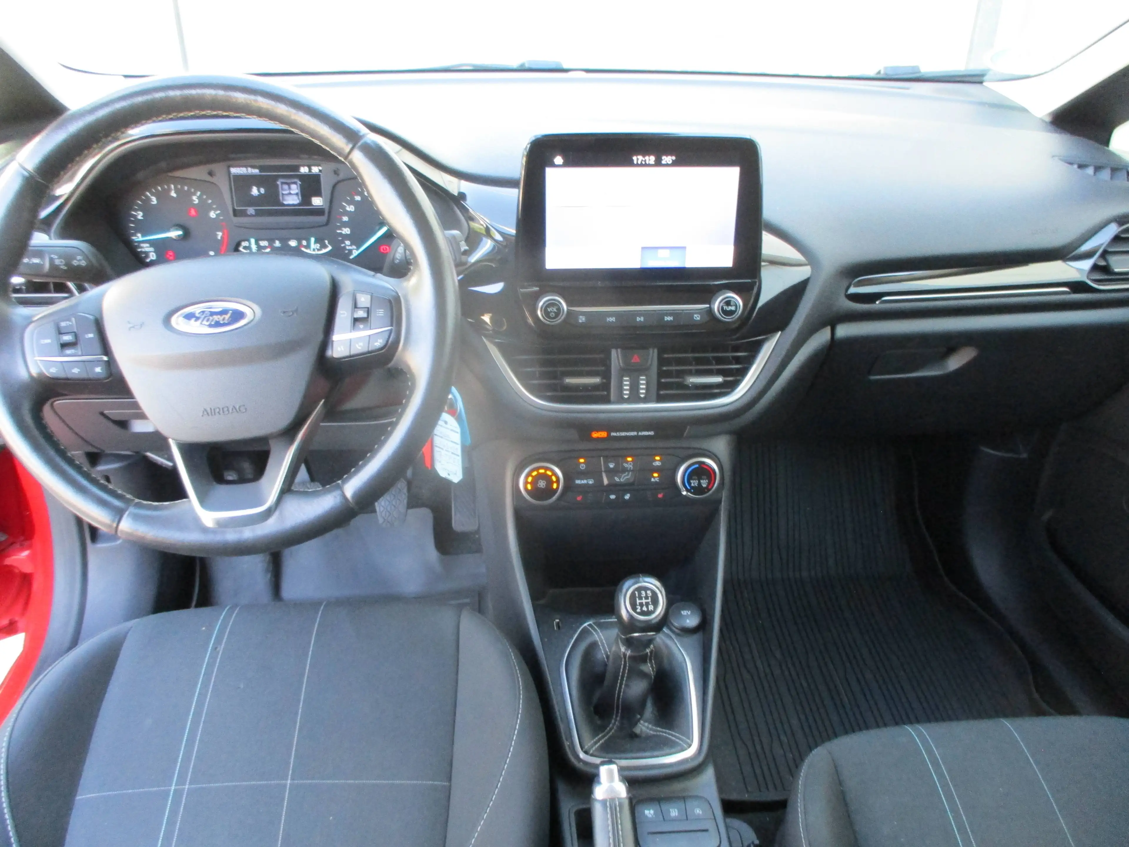 Ford Fiesta Trend — photo 7