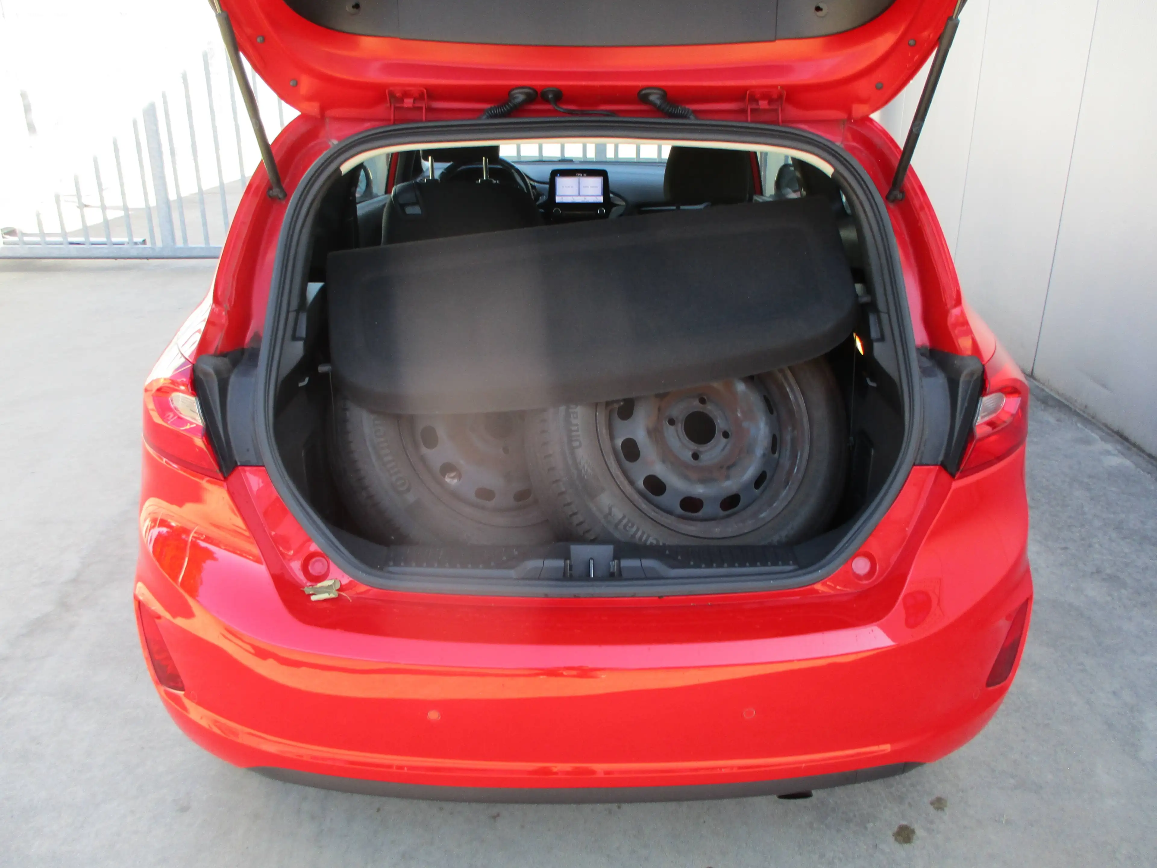 Ford Fiesta Trend — photo 9