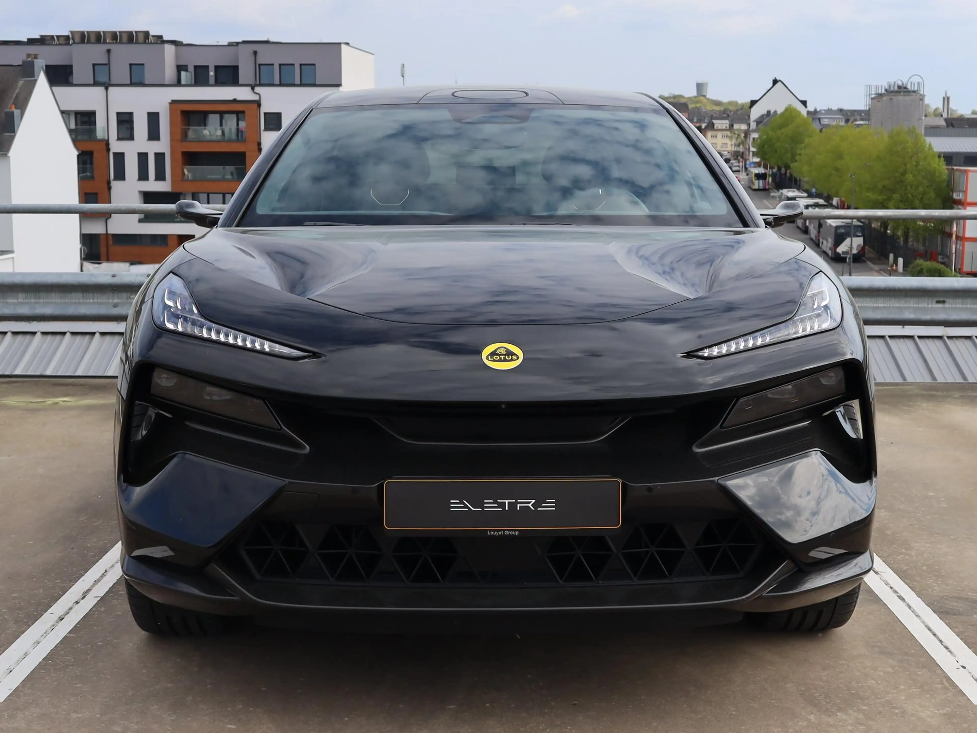 Lotus Eletre R — photo 2
