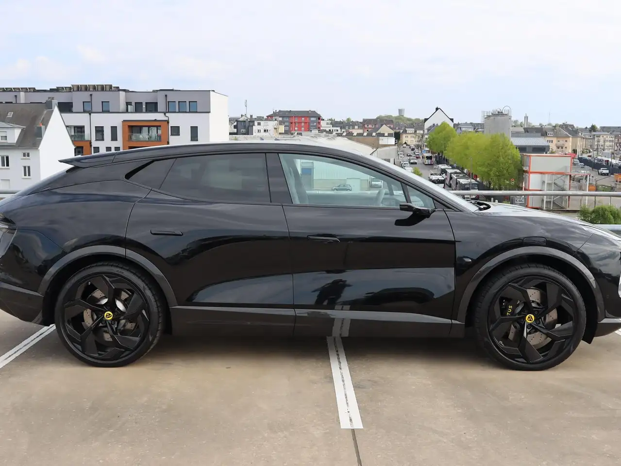 Lotus Eletre 2024