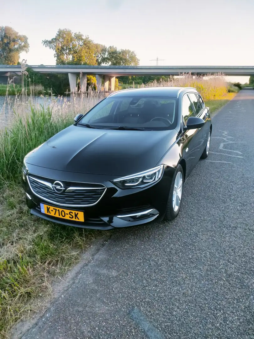 Opel Insignia 1.5 T Innovation Zwart - 1
