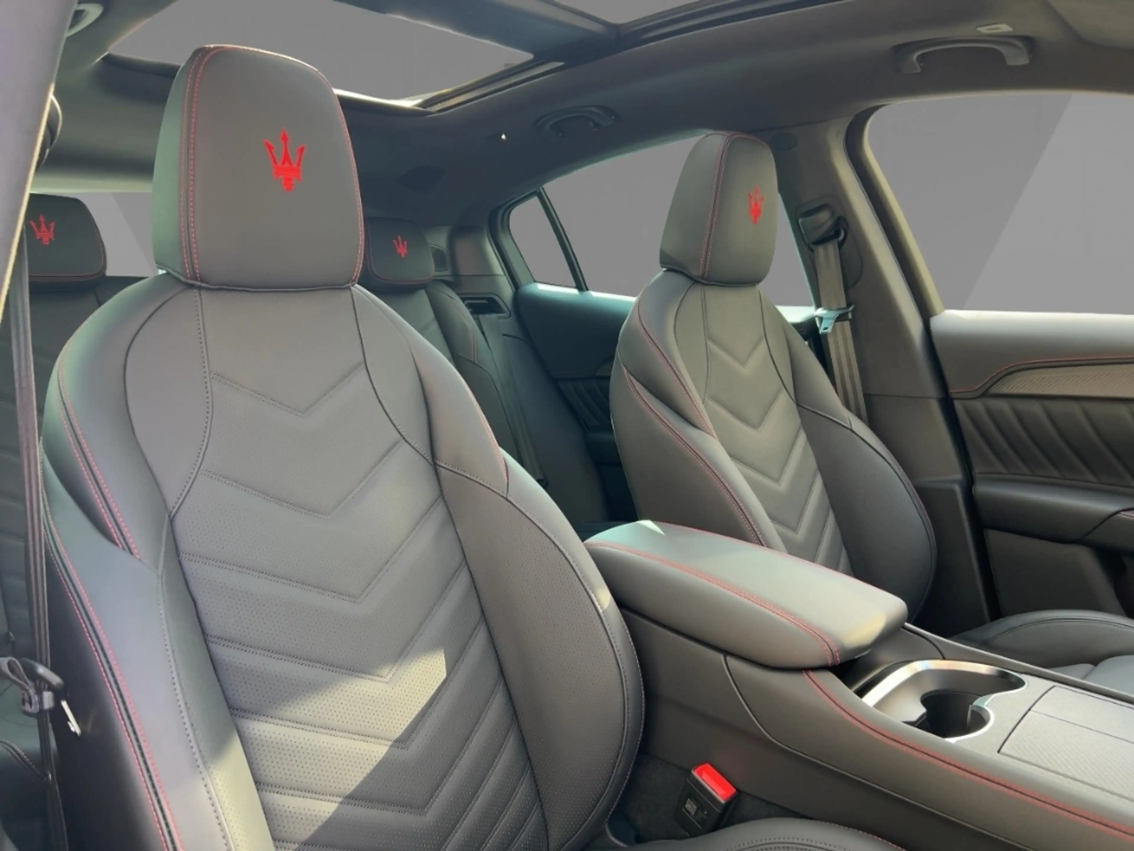 Maserati Grecale Trofeo AWD 530PS-FACELIFT-MJ27!-NEU-Voll — photo 10