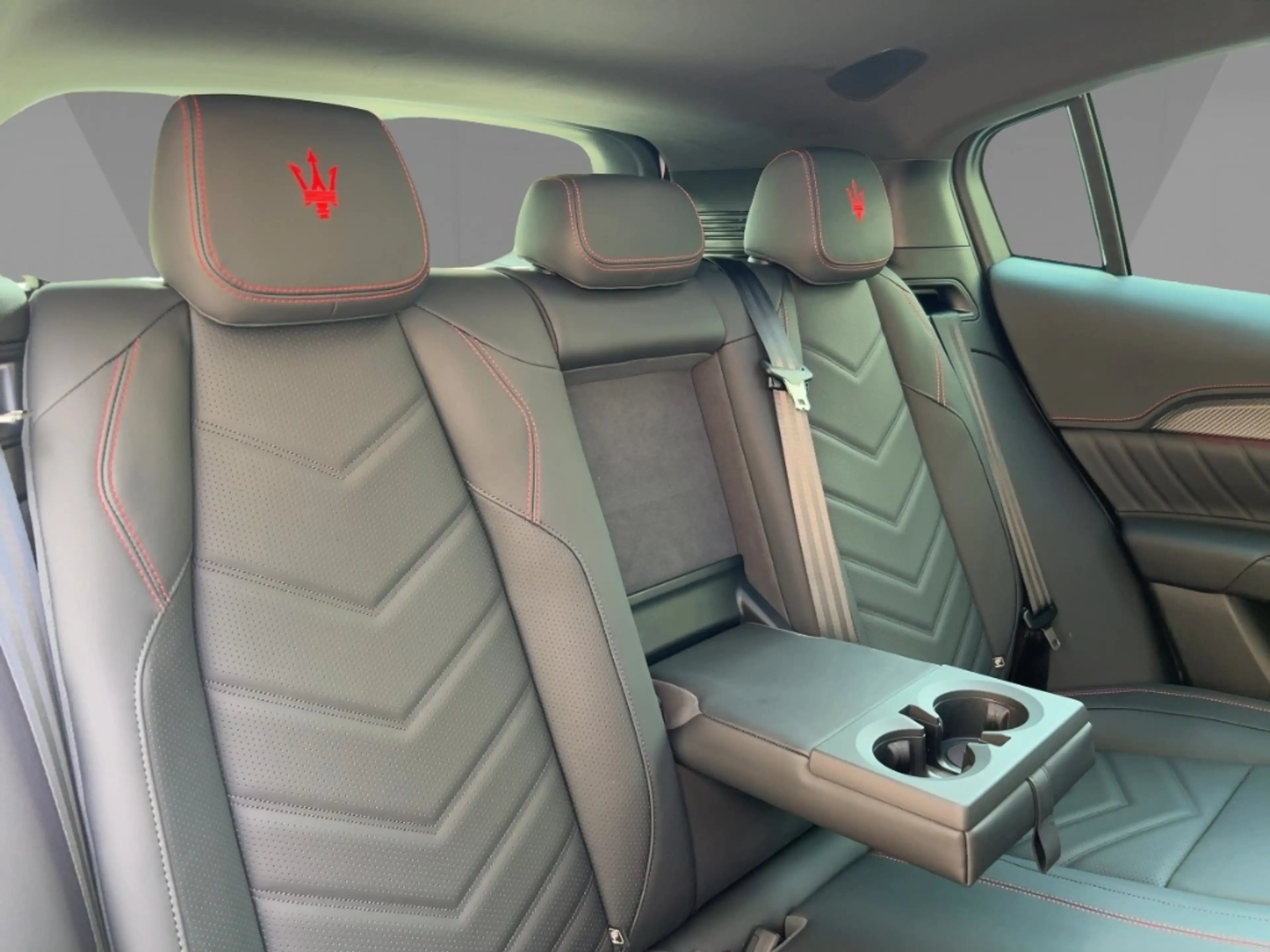 Maserati Grecale Trofeo AWD 530PS-FACELIFT-MJ27!-NEU-Voll — photo 11